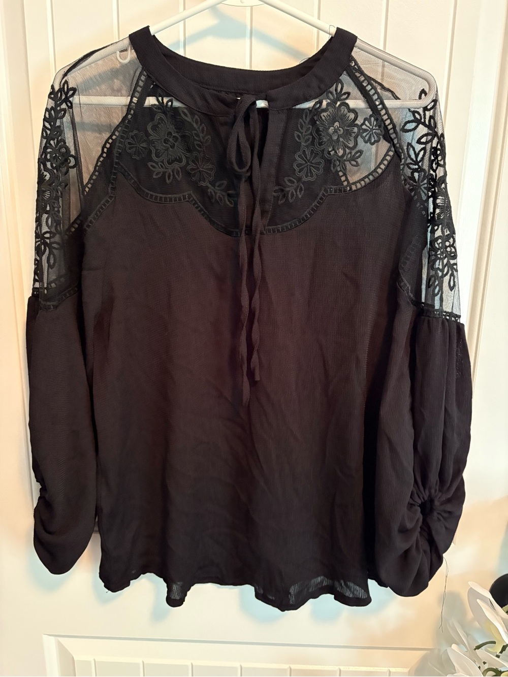 Boutique Black Sheer Lace Embroidered Yoke Balloon Sleeve Blouse M